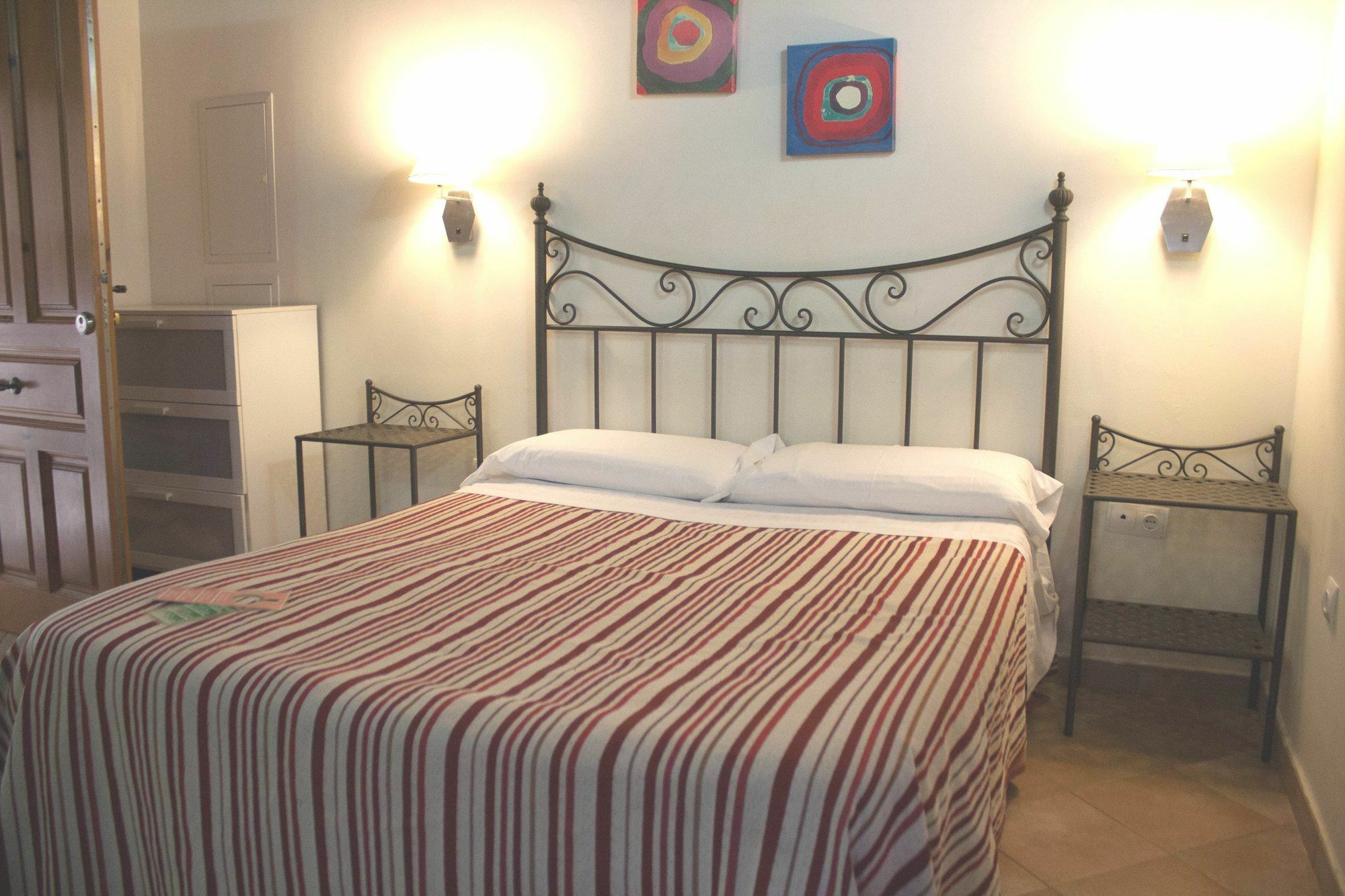 グラナダ アバディア スイーツ Bed & Breakfast エクステリア 写真